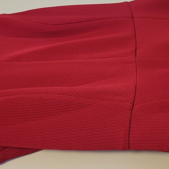Classic Red Dress with POCKETS - Picture 2 of 3
